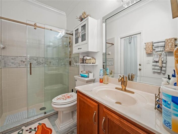 Image No.16-5 Bed Property for sale