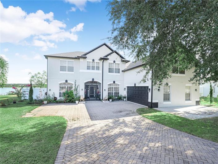 Image No.2-5 Bed Property for sale