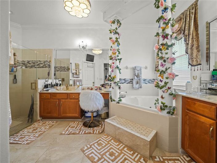 Image No.22-5 Bed Property for sale