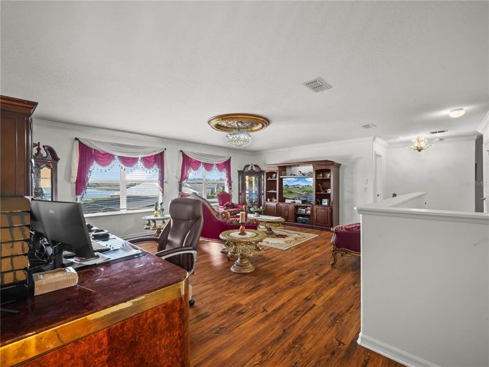 Image No.33-5 Bed Property for sale