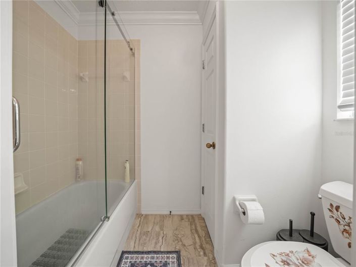 Image No.37-5 Bed Property for sale