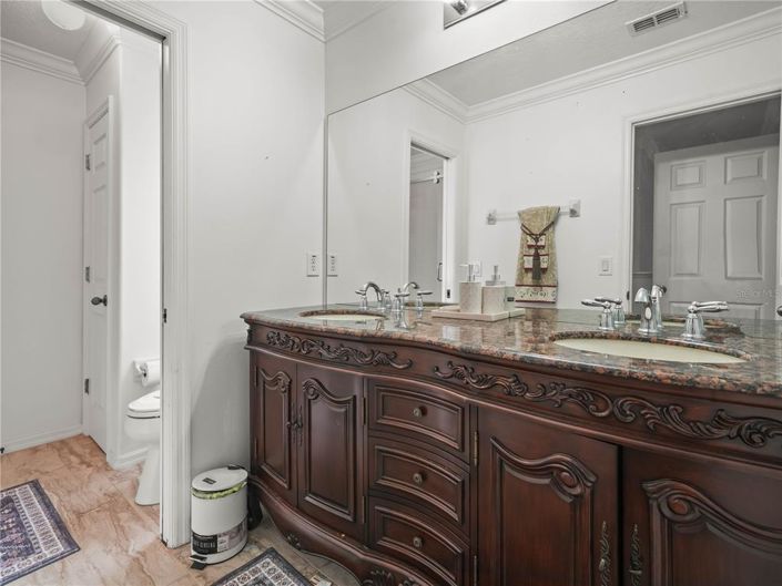 Image No.38-5 Bed Property for sale