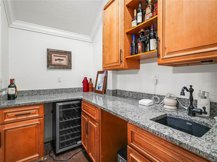 Image No.41-5 Bed Property for sale