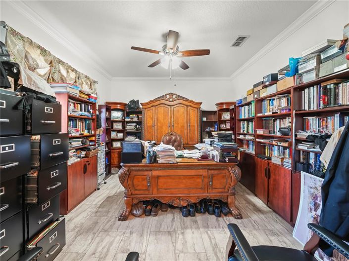 Image No.6-5 Bed Property for sale