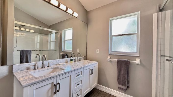 Image No.25-3 Bed House for sale