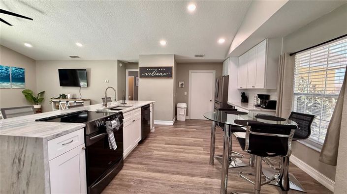 Image No.3-3 Bed House for sale