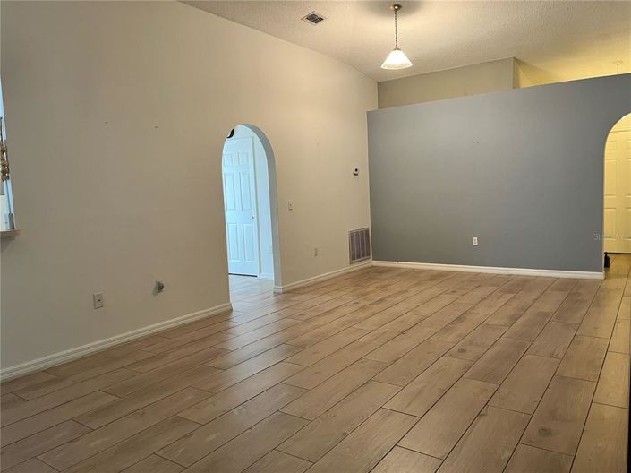 Image No.14-Propriété de 4 chambres à vendre à Davenport