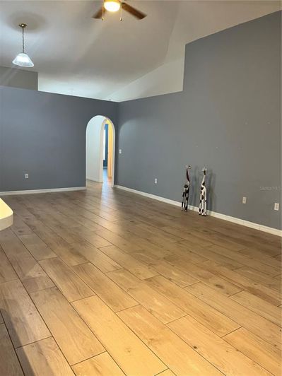 Image No.4-Propriété de 4 chambres à vendre à Davenport