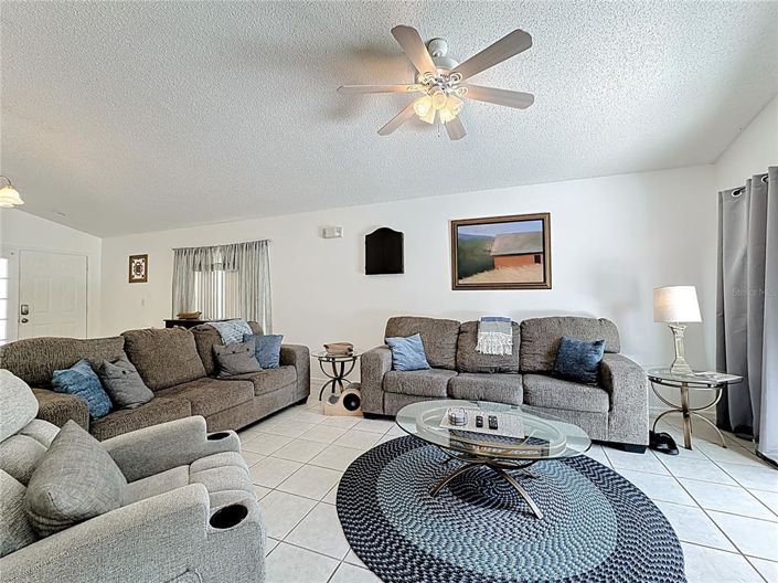 Image No.14-4 Bed Property for sale