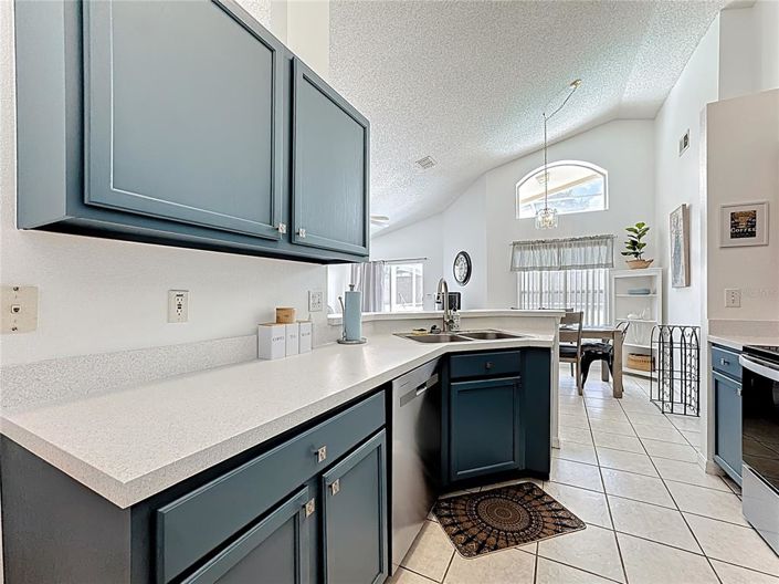 Image No.24-4 Bed Property for sale