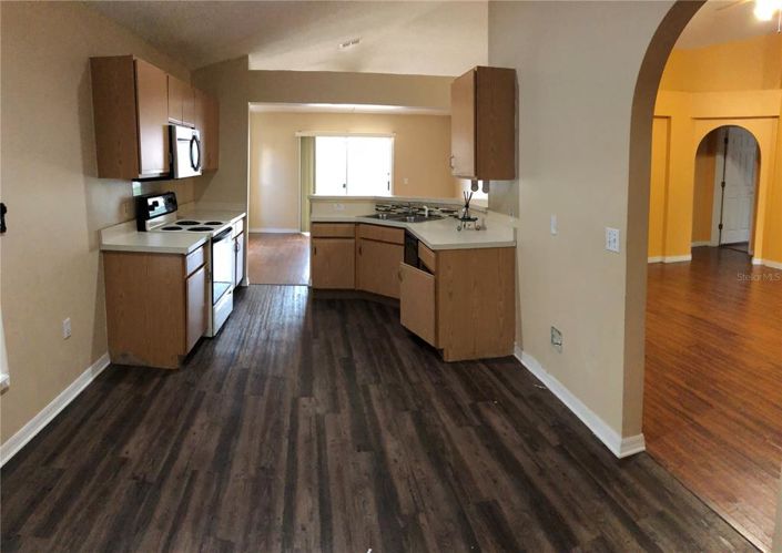 Image No.15-4 Bed Property for sale