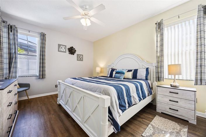 Image No.15-4 Bed House for sale