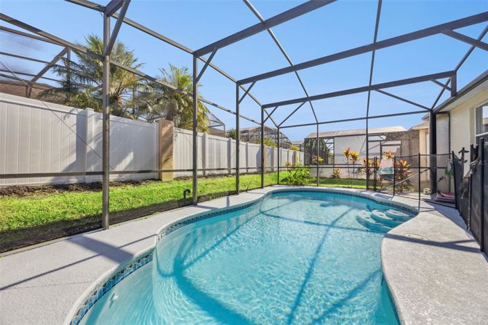 Image No.28-4 Bed Property for sale