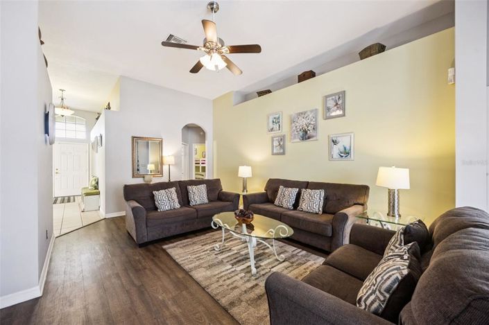 Image No.7-4 Bed House for sale