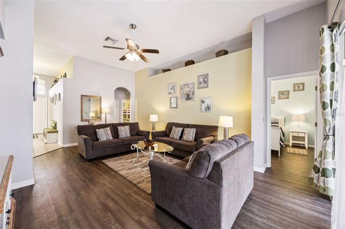 Image No.8-4 Bed Property for sale