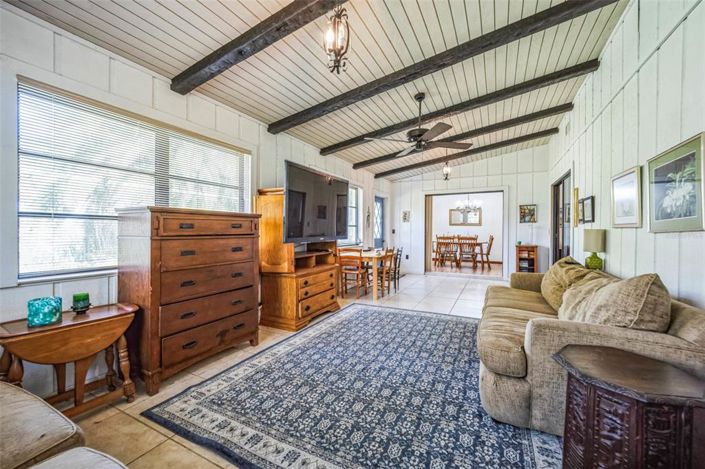 Image No.9-2 Bed Property for sale