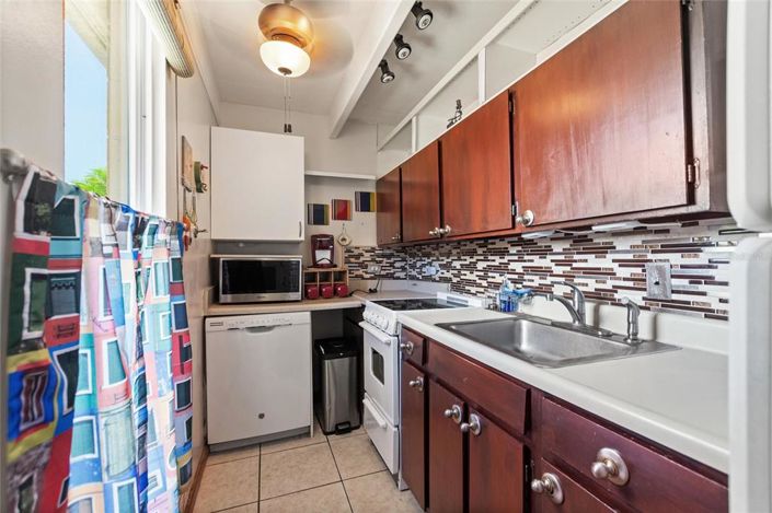 Image No.2-Propriété de 1 chambre à vendre à États-Unis