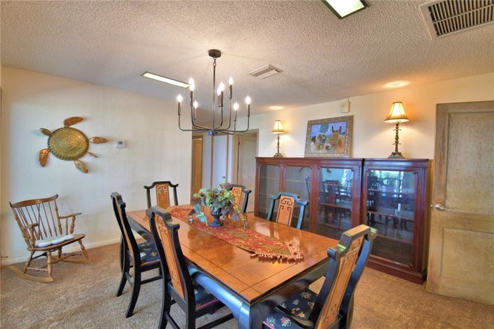 Image No.22-6 Bed House for sale