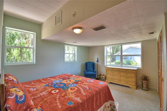 Image No.25-6 Bed Property for sale