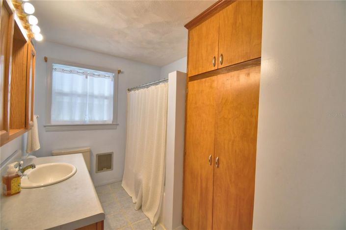 Image No.29-6 Bed Property for sale