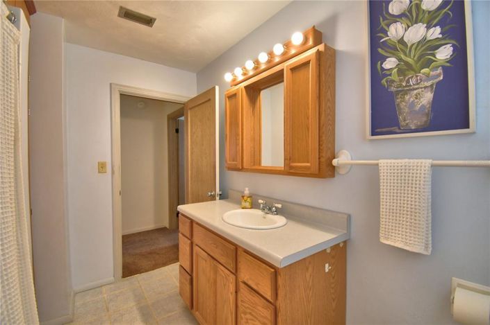 Image No.31-6 Bed House for sale