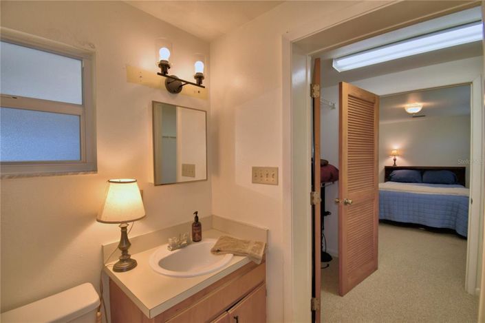 Image No.47-6 Bed Property for sale