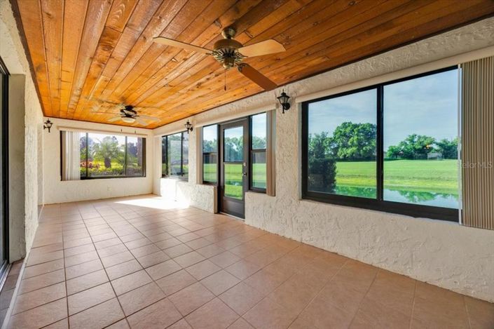 Image No.14-Propriété de 2 chambres à vendre à États-Unis