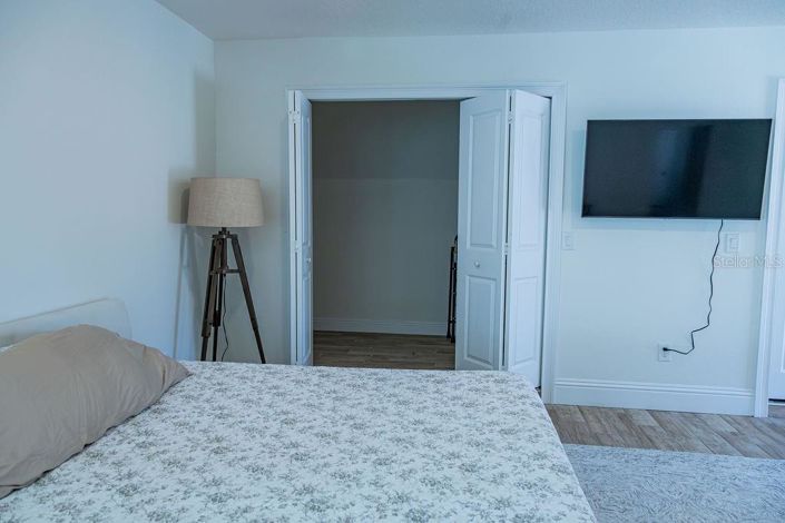 Image No.6-4 Bed Property for sale