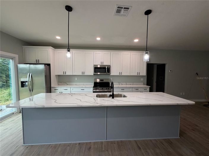 Image No.3-4 Bed Property for sale