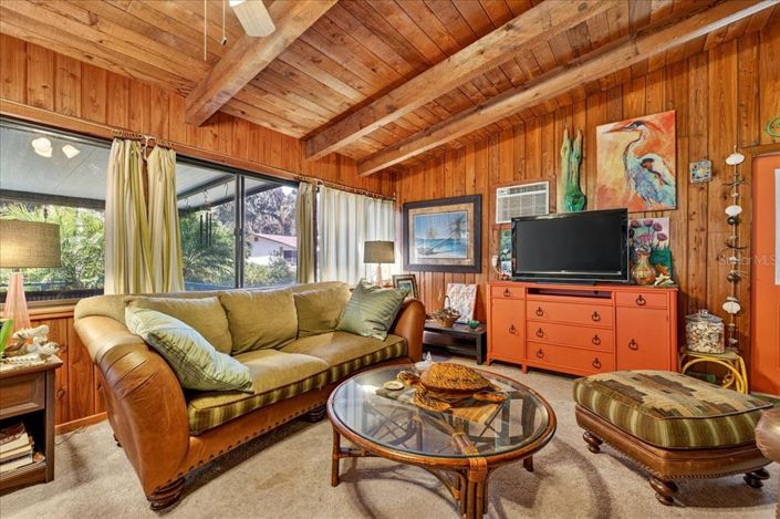 Image No.15-3 Bed House for sale