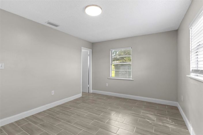 Image No.16-Propriété de 3 chambres à vendre à États-Unis