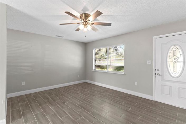 Image No.7-Propriété de 3 chambres à vendre à États-Unis