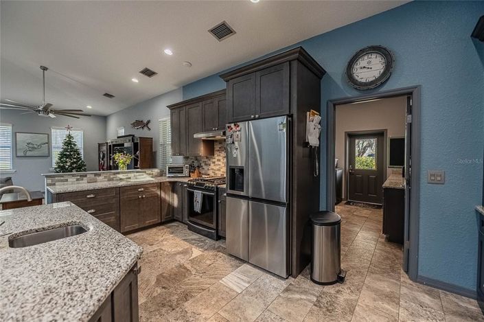 Image No.12-2 Bed Property for sale