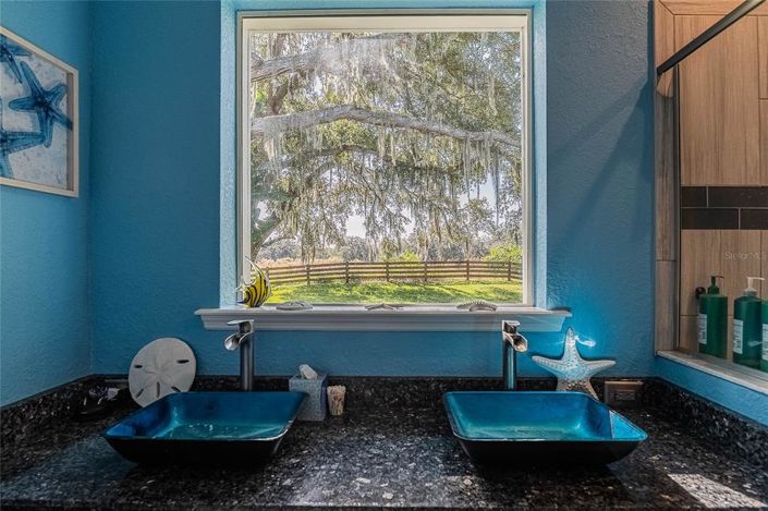 Image No.20-2 Bed Property for sale