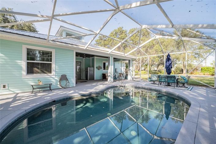 Image No.27-2 Bed Property for sale