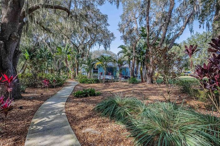 Image No.32-2 Bed Property for sale