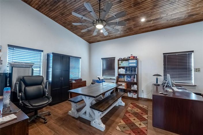 Image No.44-2 Bed Property for sale