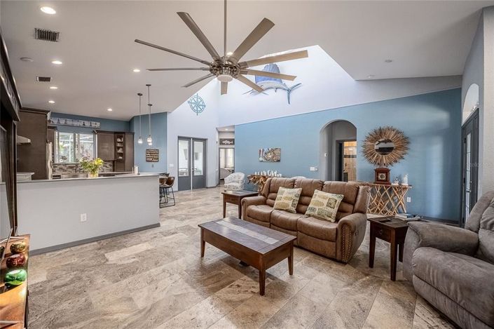 Image No.6-2 Bed Property for sale