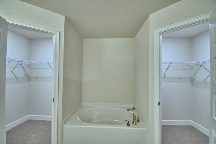 Image No.44-4 Bed Property for sale