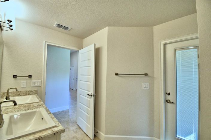 Image No.42-4 Bed Property for sale