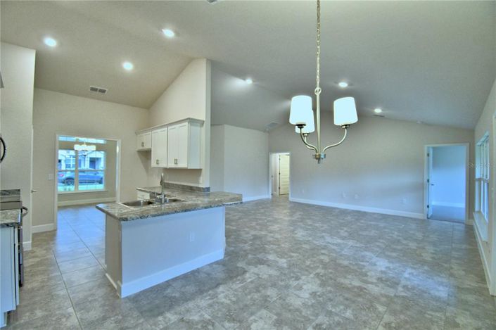 Image No.15-Propriété de 4 chambres à vendre à États-Unis