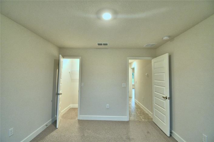 Image No.32-Propriété de 4 chambres à vendre à États-Unis