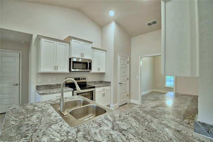 Image No.40-Propriété de 4 chambres à vendre à États-Unis