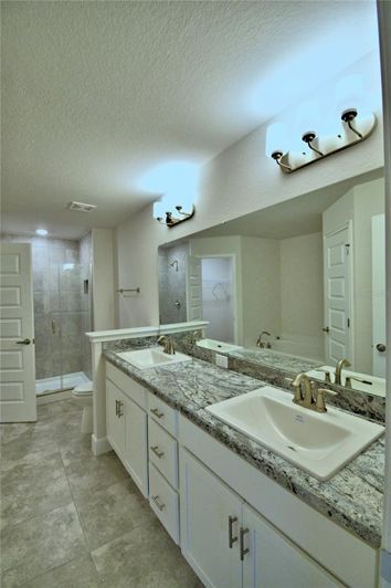 Image No.45-Propriété de 4 chambres à vendre à États-Unis