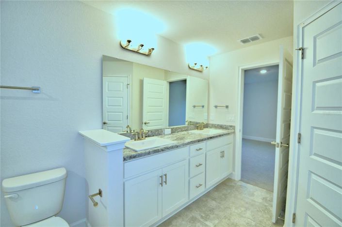 Image No.52-Propriété de 4 chambres à vendre à États-Unis