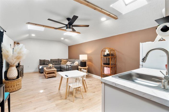 Image No.16-4 Bed Property for sale