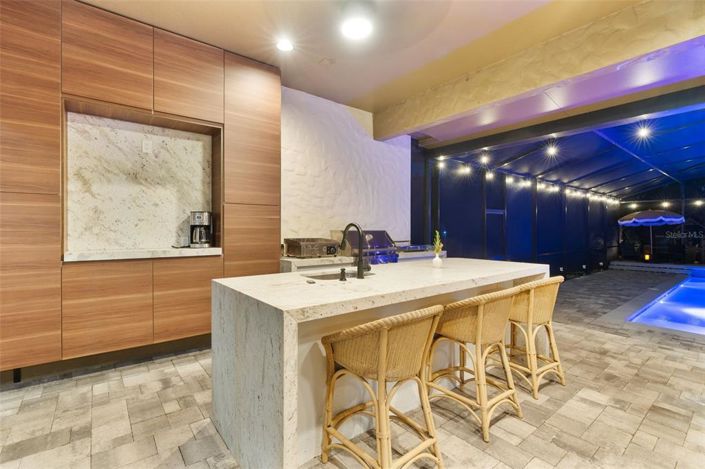 Image No.22-4 Bed Property for sale