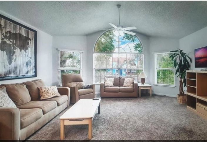 Image No.2-Propriété de 3 chambres à vendre à Kissimmee