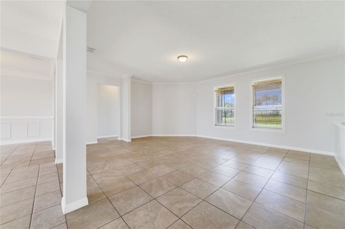 Image No.21-5 Bed House for sale