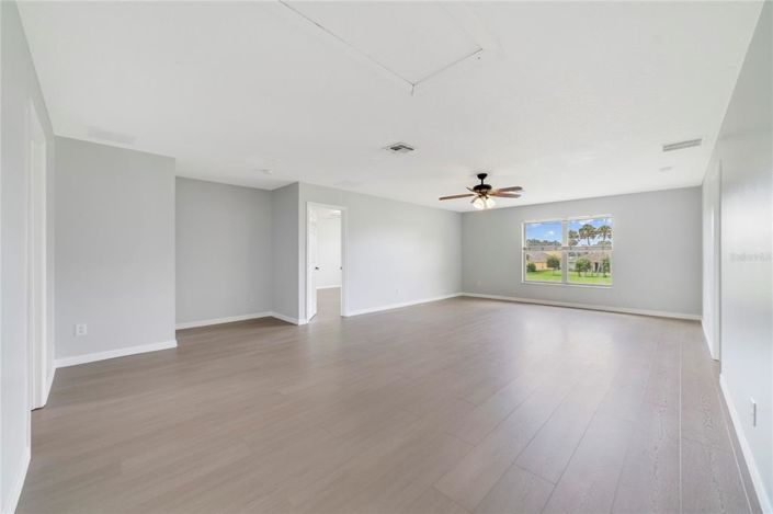 Image No.9-5 Bed House for sale